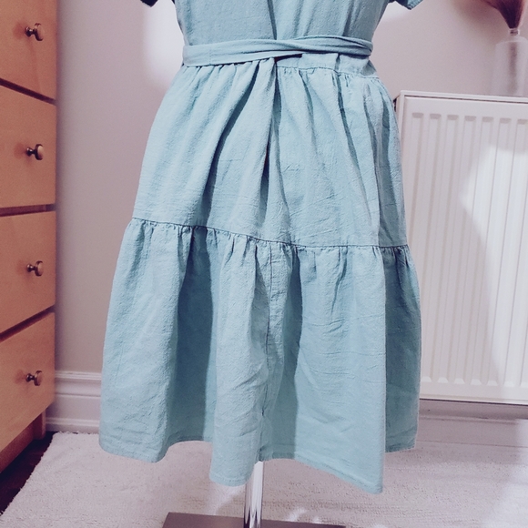 Ditsy Drop Waist flare Dress with waist belt- NWOT- Size small - Picture 11 of 16